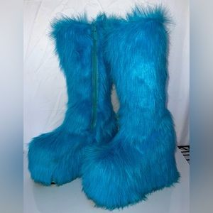 Women’s Fuzzy Faux Fur Boots